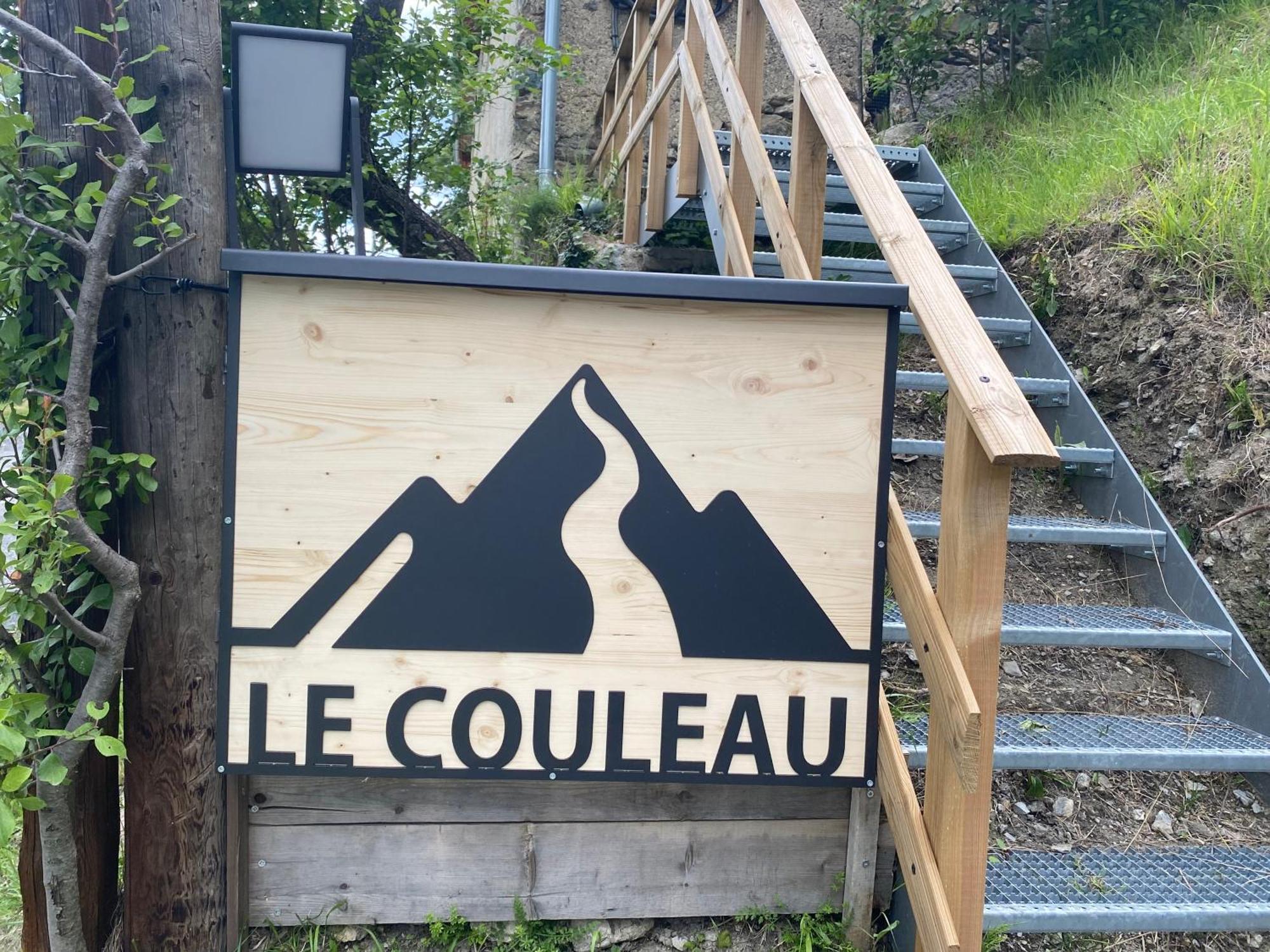 Le Couleau Bed and Breakfast Chateauroux-les-Alpes Exteriör bild